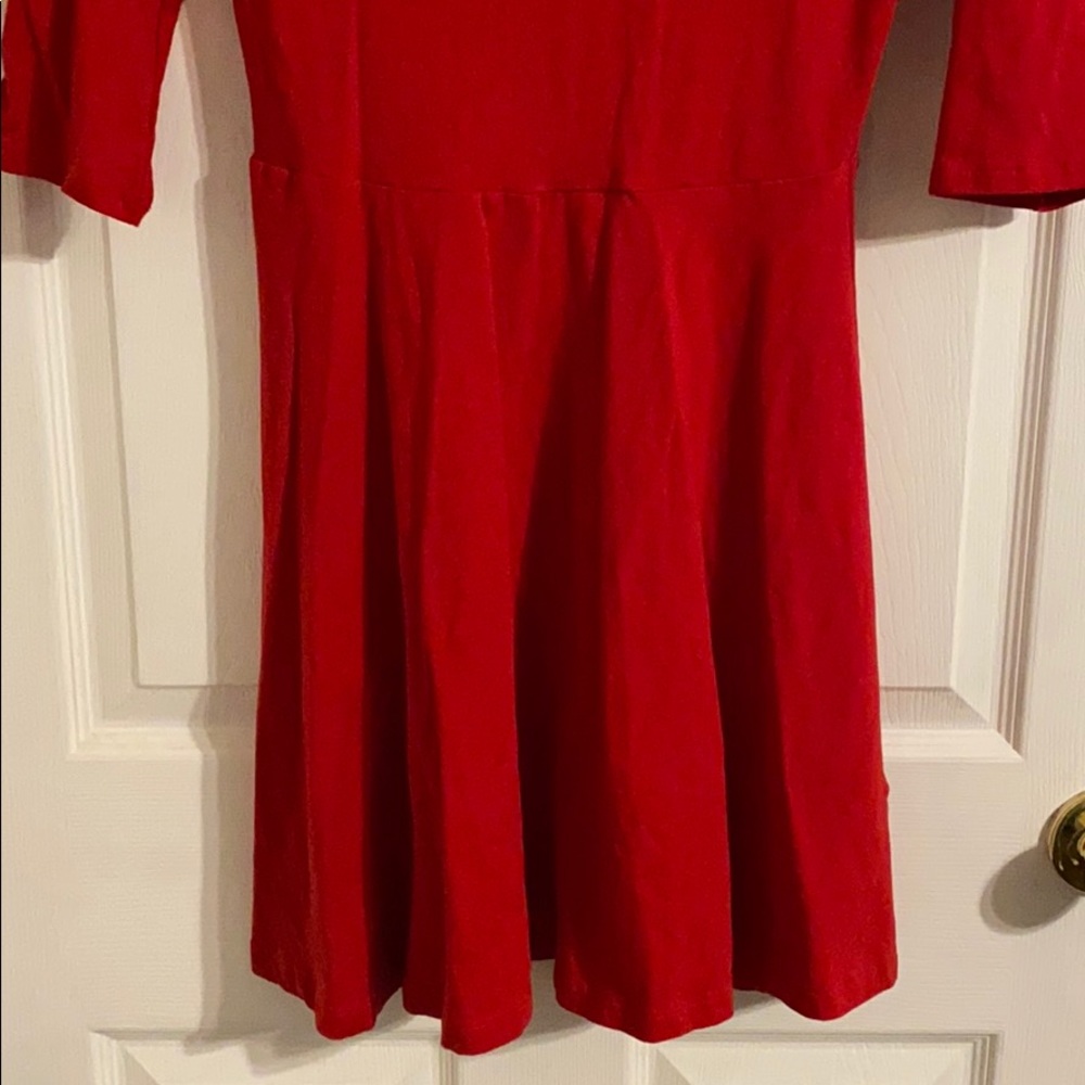 Red dress - Picture 3 of 5